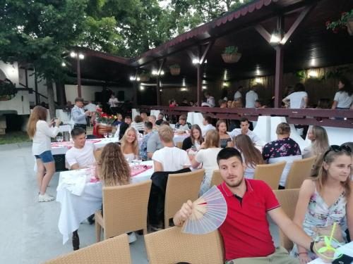 219741972_897356544323212_958652506761647639_n